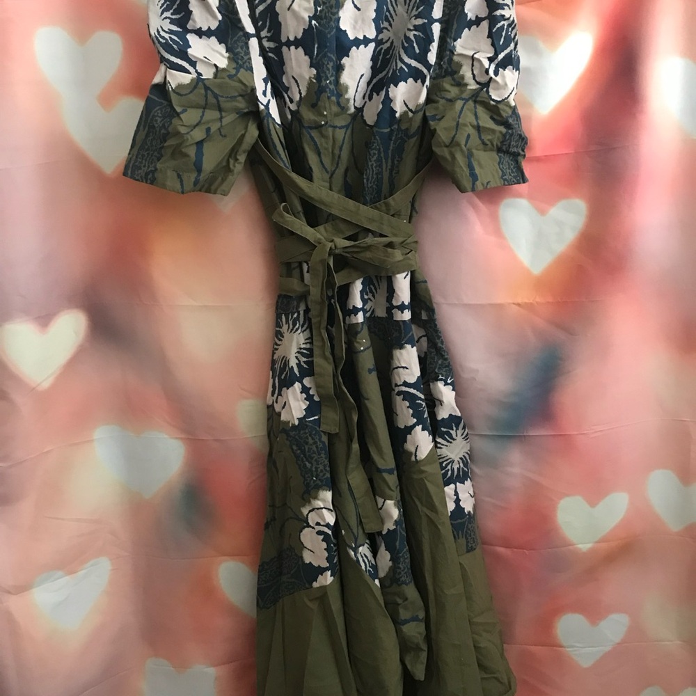 Making the Cut Dress - Picture 3 of 9